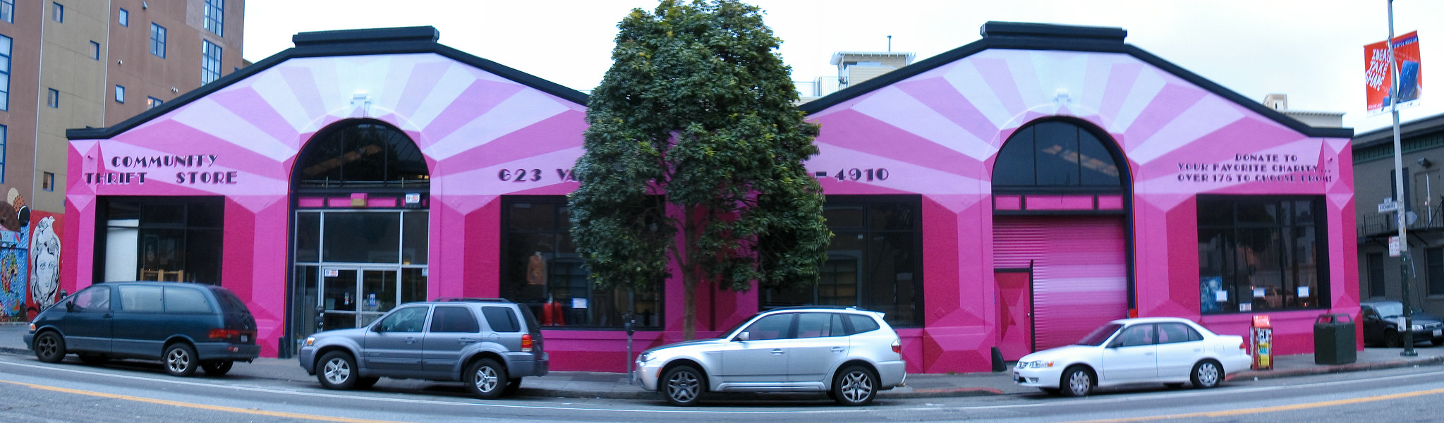 Community Thrift on Valencia Street - photo by Orin Zebest under CC BY 2.0