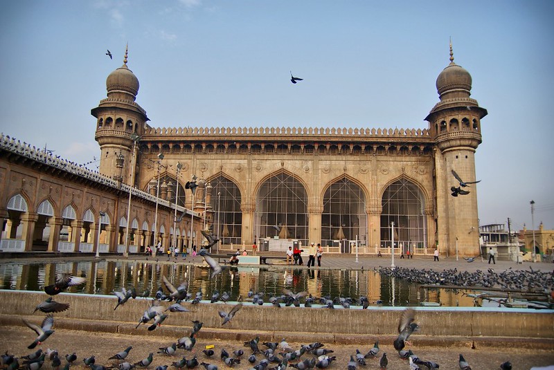 Mecca Masjid (Makkah Masjid) - photo by { pranav } under CC BY 2.0