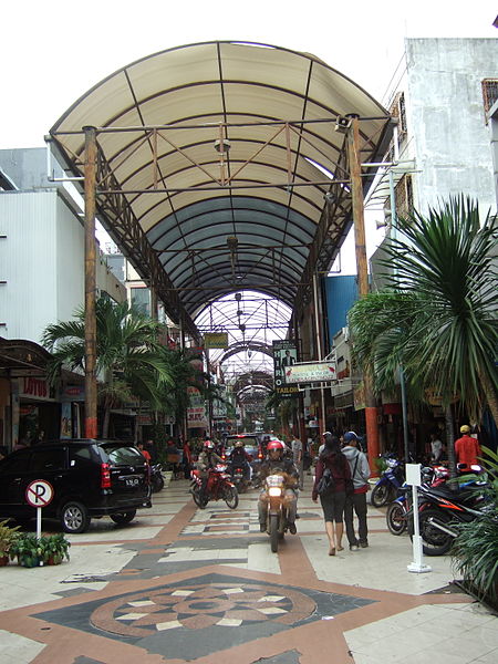 Pasar Baru Market - photo by Midori under GFDL and CC-BY-3.0