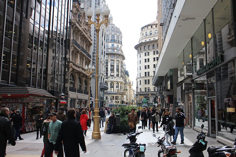 best shopping in Buenos Aires - A portion of Calle Florida - photo by Bleff, Gobierno de la Ciudad de Buenos Aires under CC-BY-2.5-AR