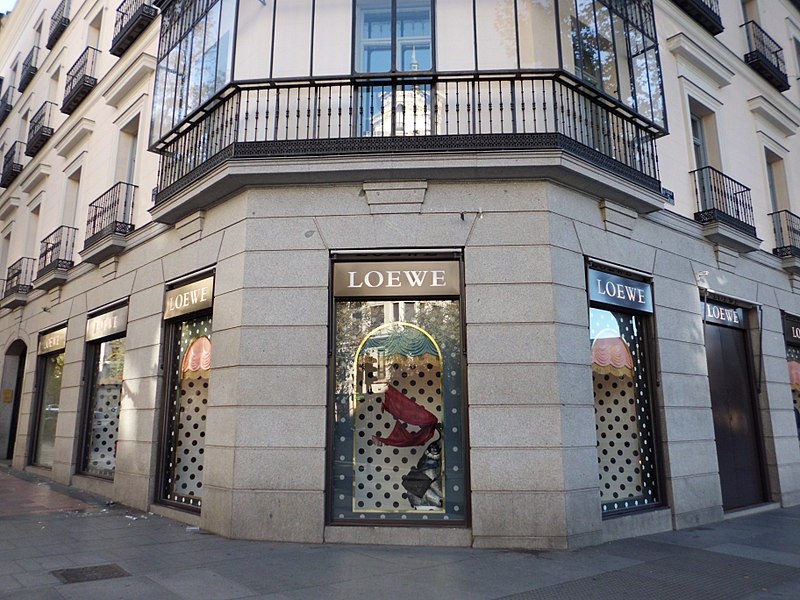A LOEWE boutique on Calle de Serrano - photo by Lourdes Cardenal under CC-BY-SA-4.0