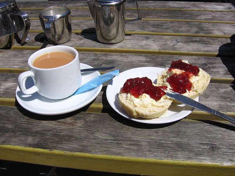British tea prepared in the Devonshire method - photo by 	Tuxraider reloaded at English Wikipedia under CC-BY-SA-3.0-migrated and GFDL