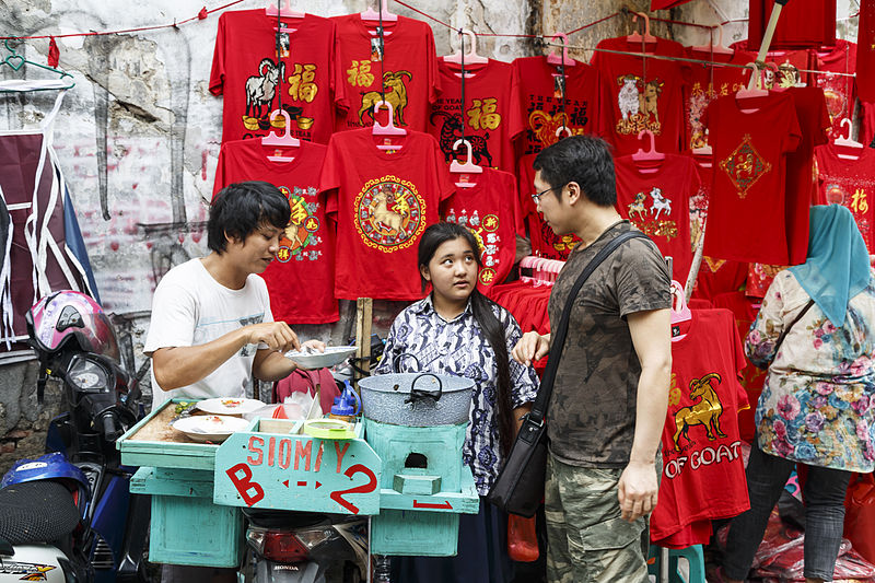 Glodok Chinatown Market - photo by CEphoto, Uwe Aranas under CC-BY-SA-3.0