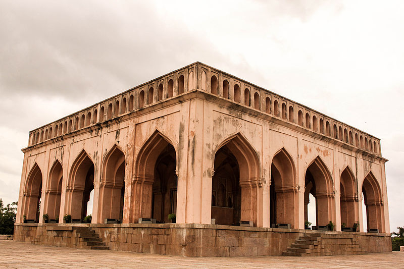 Taramati Baradari - photo by Arvind.vindhu under CC-BY-SA-3.0