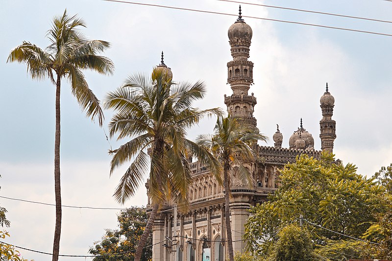 Toli Masjid near Golconda - photo by iMahesh under CC BY-SA 4.0
