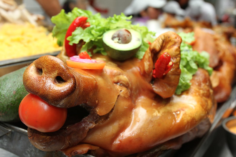 Anthony Bourdain Queens - Hornado - photo by Ministerio de Turismo Ecuador under CC BY-SA 2.0