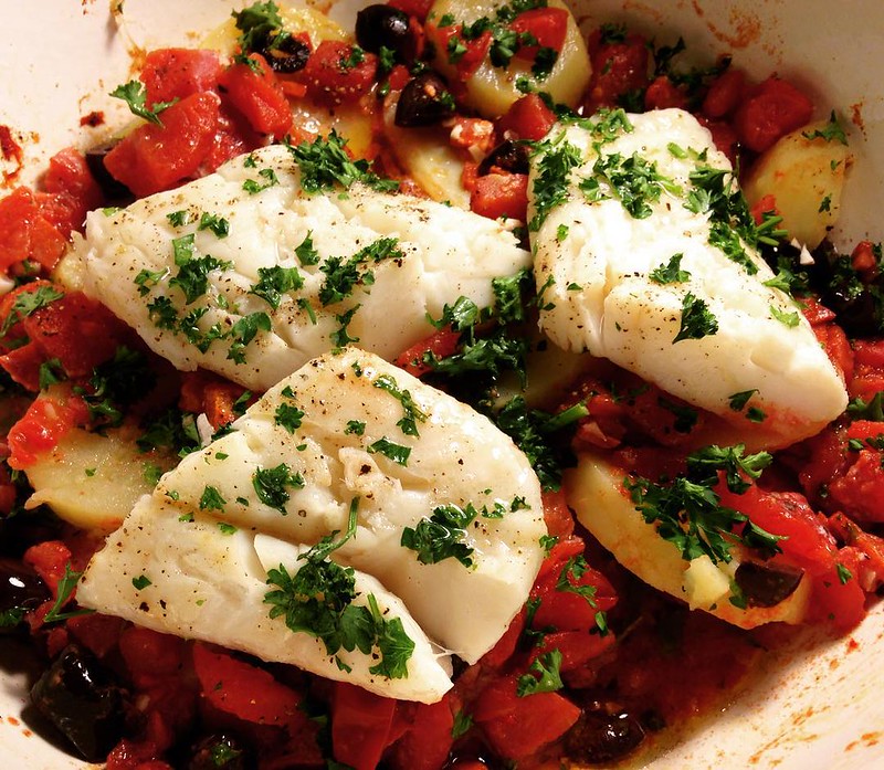Morue salée aux tomates - photo by Farther Along sous licence CC BY 2.0