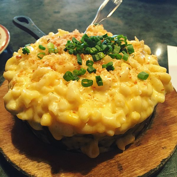 Anthony Bourdain Chicago - Mac n Cheese - photo by Texasfoodgawker under CC-BY-SA-4.0