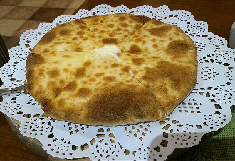 Georgian Imeretinsyi Khachapuri - photo by Sercut under CC-BY-SA-4.0