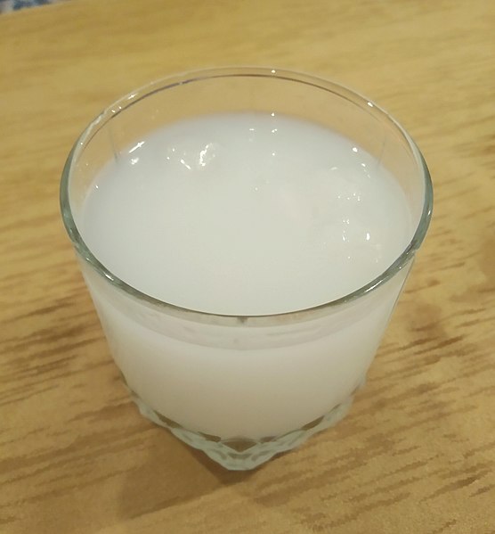 Anthony Bourdain Beirut - Arak with water and ice - photo by Preacher lad under CC-BY-SA-4.0