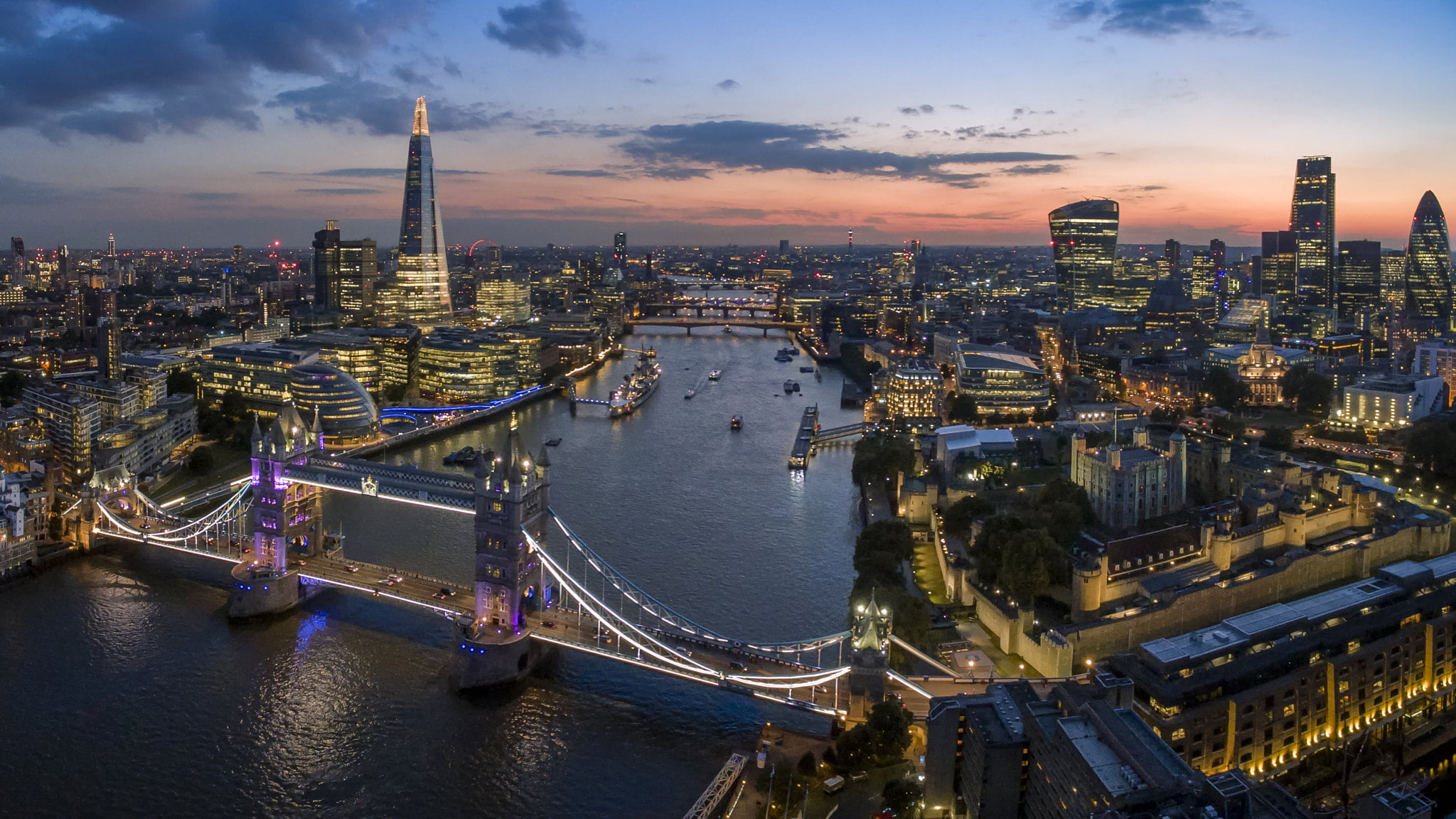 Andrew Zimmern Bizarre Foods Delicious Destinations London - Photo By Ilya Grigorik - Imported from 500px (archived version) by the Archive Team. (detail page), under CC BY-SA 3.0